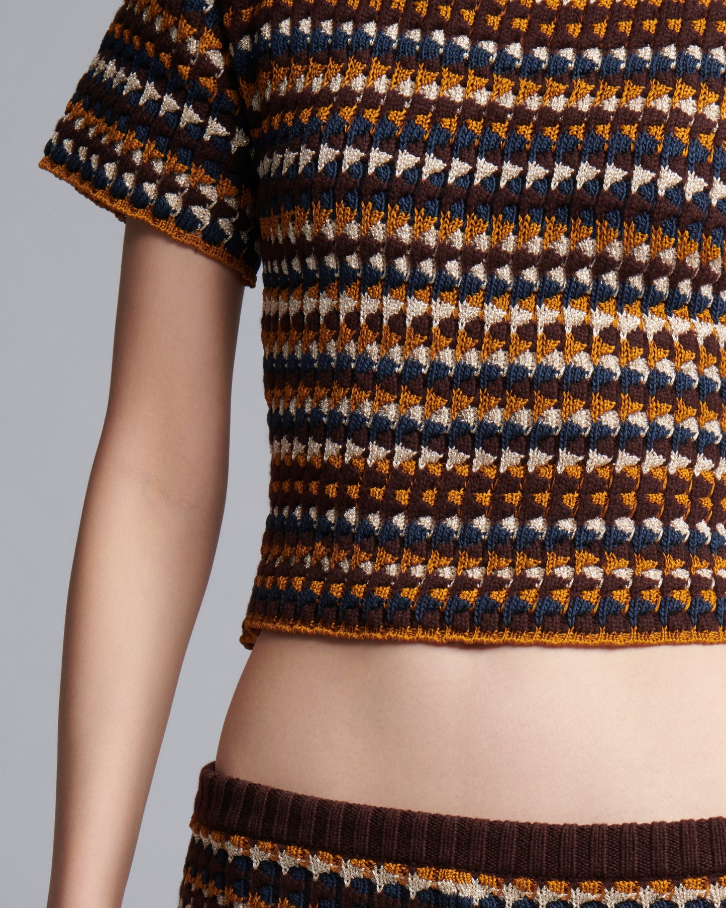 Angular Pattern Top